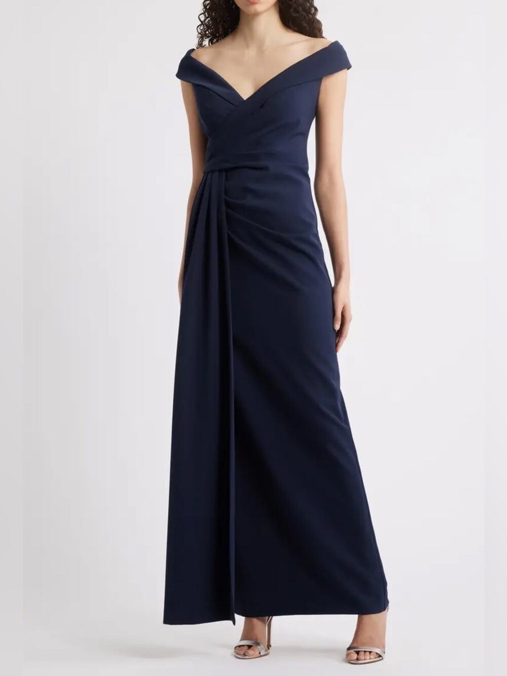 Eliza J Social Portrait Collar Laguna Crepe Gown Size 4 Nwot
